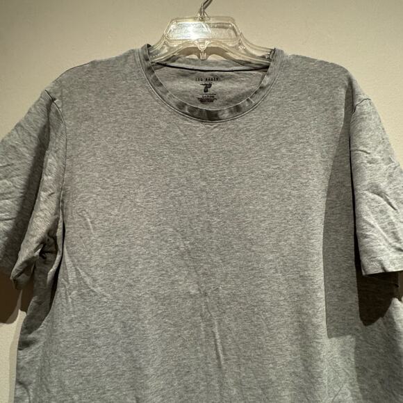 Ted Baker London Basic gray t-shirt in size large - Picture 5 of 5